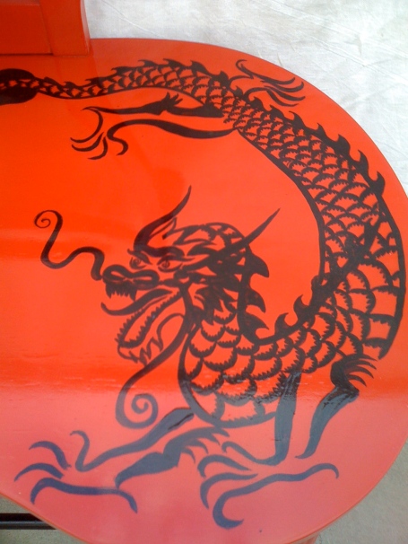 vanity detail dragon